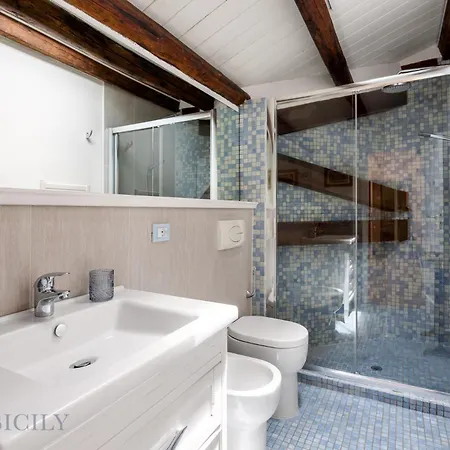 Elvi Penthouse By Domusicily