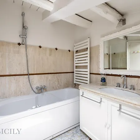Elvi Penthouse By Domusicily Apartment Palermo