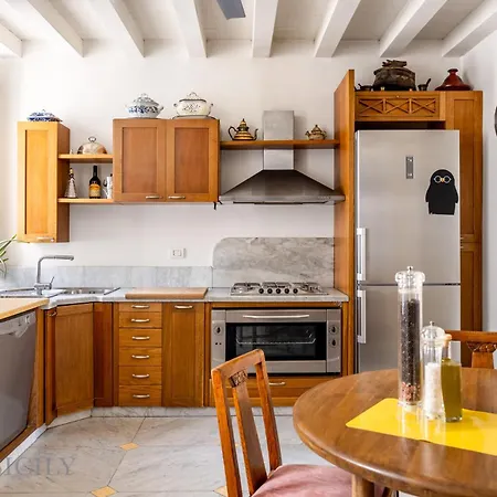 Elvi Penthouse By Domusicily Palermo